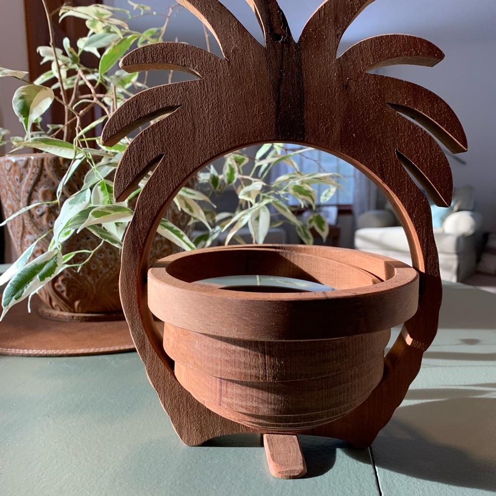 Vintage Wooden Pineapple fruit bowl